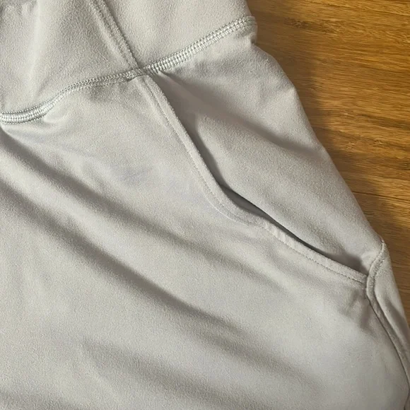 gently worn Under Armour lilac joggers - Picture 3 of 6